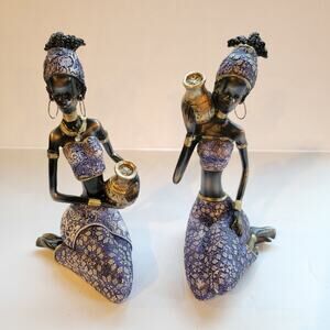 Unmarked Resin Figurine Set Medium Purple Floral Textured Kneeling People Decor